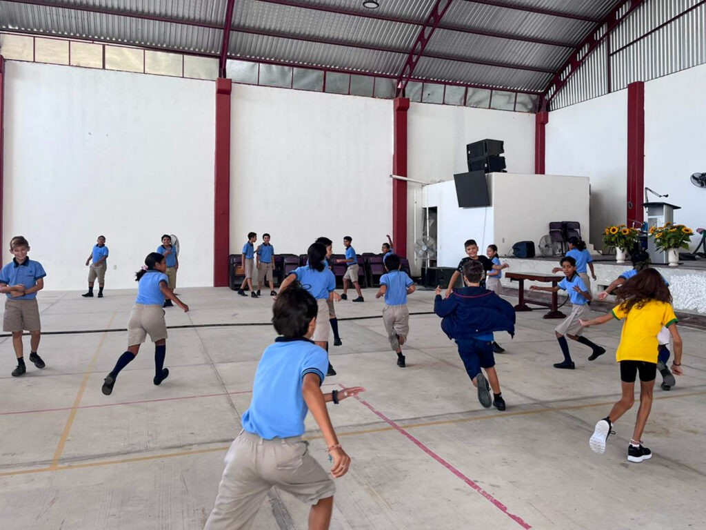 Physical education in Mexico, as GEM missionaries teach abroad in Mexico